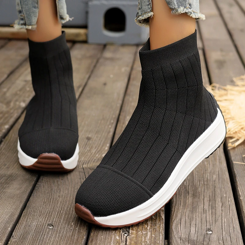 

Женские ботинки-носки с круглым носком, на каблуке-копытце