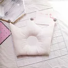 Подушка для коррекции формы младенцев, постельное белье с плоской головкой, с короной, с цветочным рисунком, для новорожденных мальчиков и девочек, с поддержкой позиционера для сна