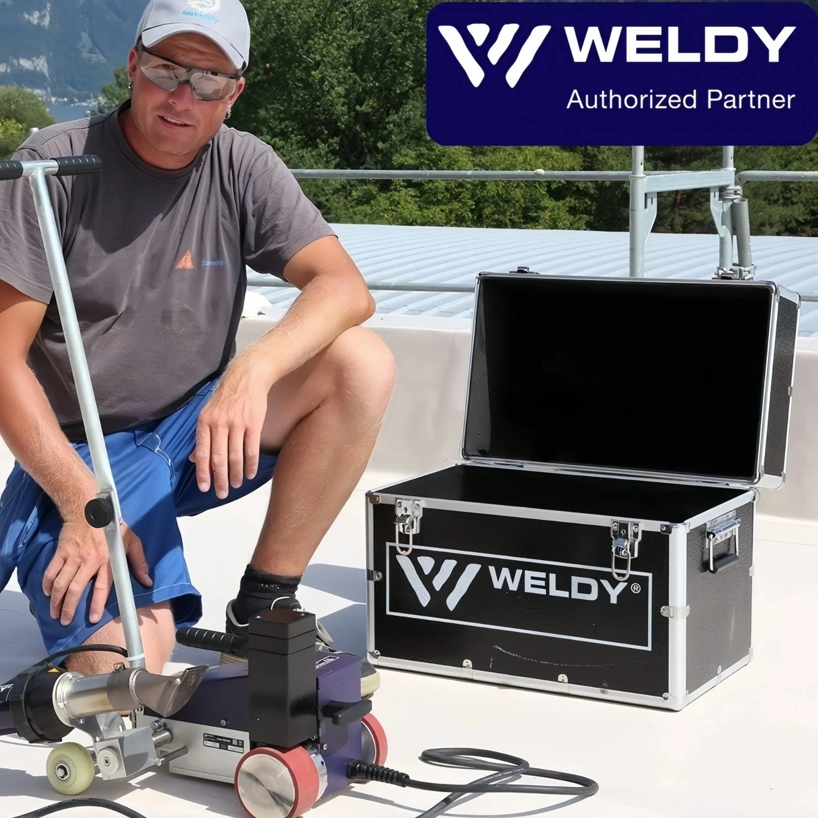 Фото Сварочный аппарат Weldy RW3400 Roofer 3500W для автоматической сварки ПВХ-мембран, инструмент для сварки кровельных покрытий №1