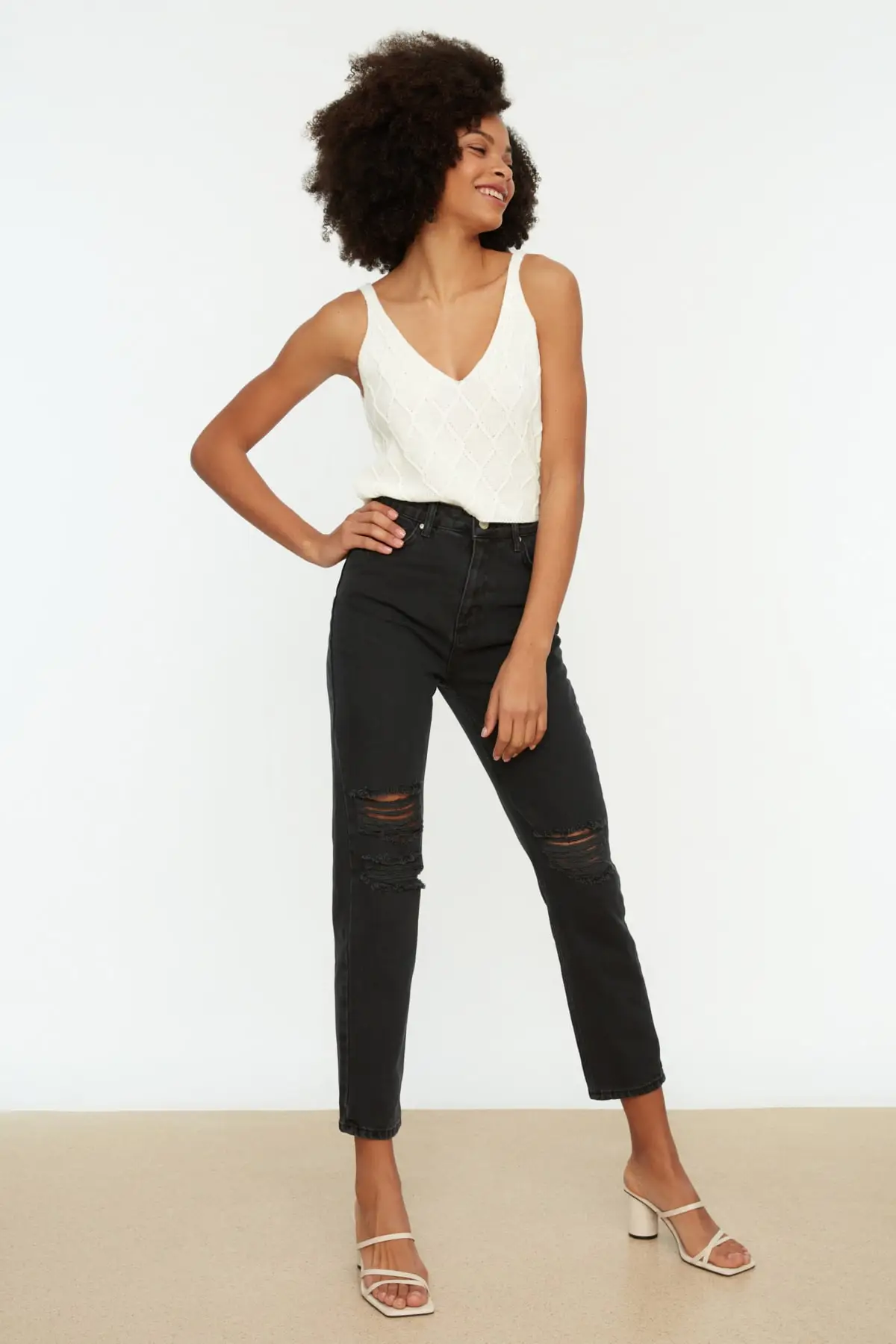 

Women's Jean Black Ripped Detailed High Waist Full Length Straight Pant Streetwear Female Buttons Zipper Ladies