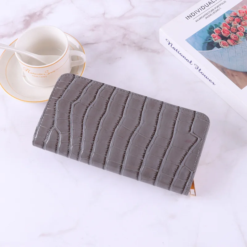 Leather Wallet for Women Multifunctional Fashion Clutch Bag Crocodile Pattern Long Money Pouch Coin Purse Zipper Phone Bag Gift