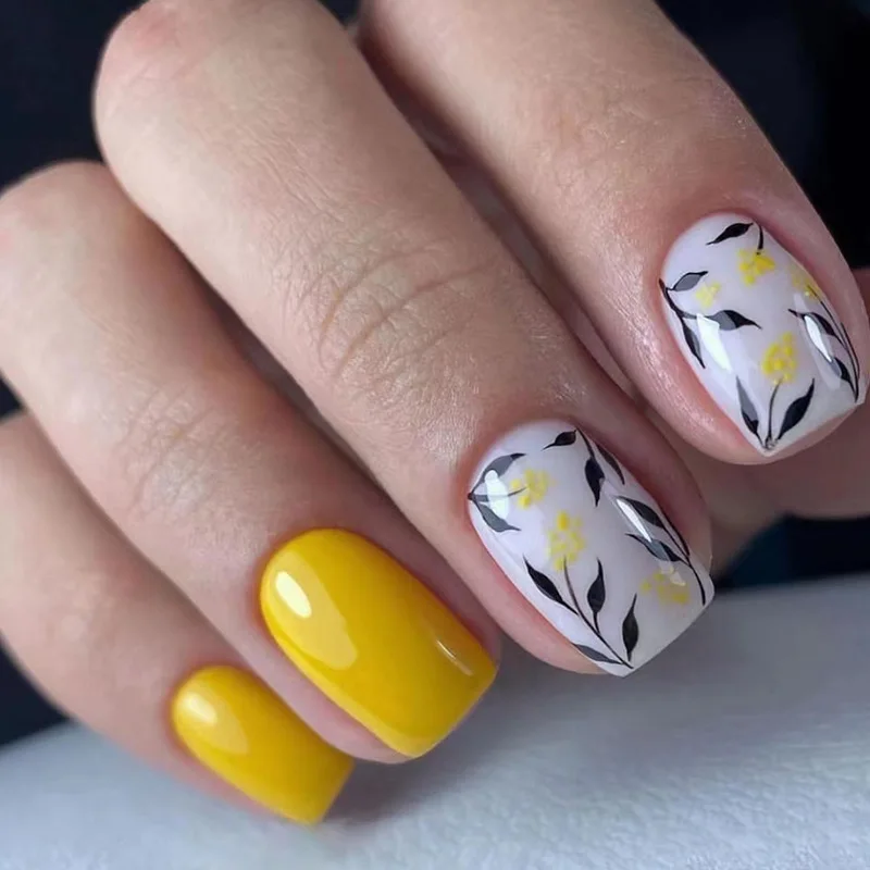 

24Pcs Mid Length Square Yellow Press on Nails Leaves Flowers Design Manicure False Nails Wearable Finished Fake Nails Nail Art