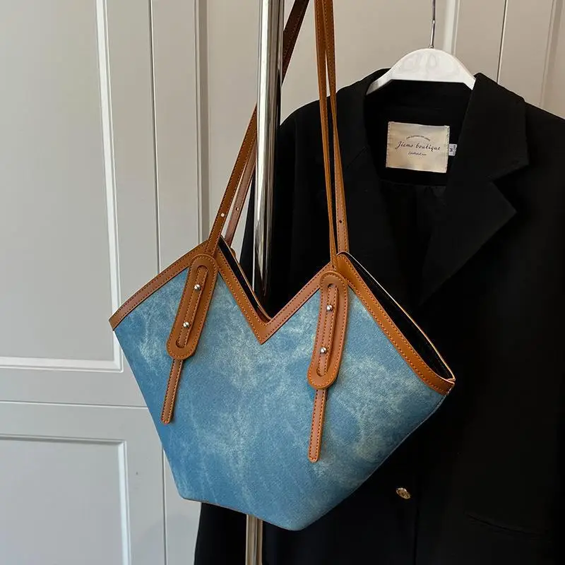 Contrast Cowboy Blue Large Capacity Shopping Bag for Women Travel Handbag Versatile Retro Shoulder Bag Fashion Handbag 2023