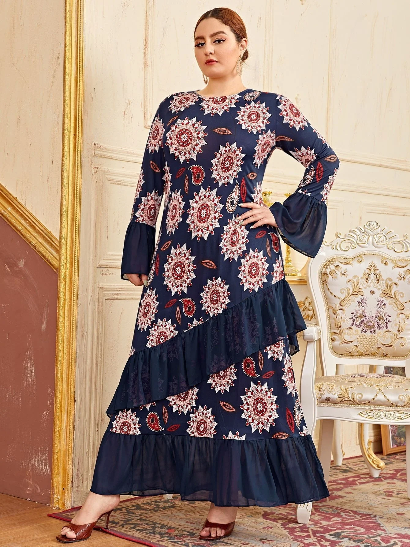 Рисунок 3 - Платье женское длинное с асимметричным подолом