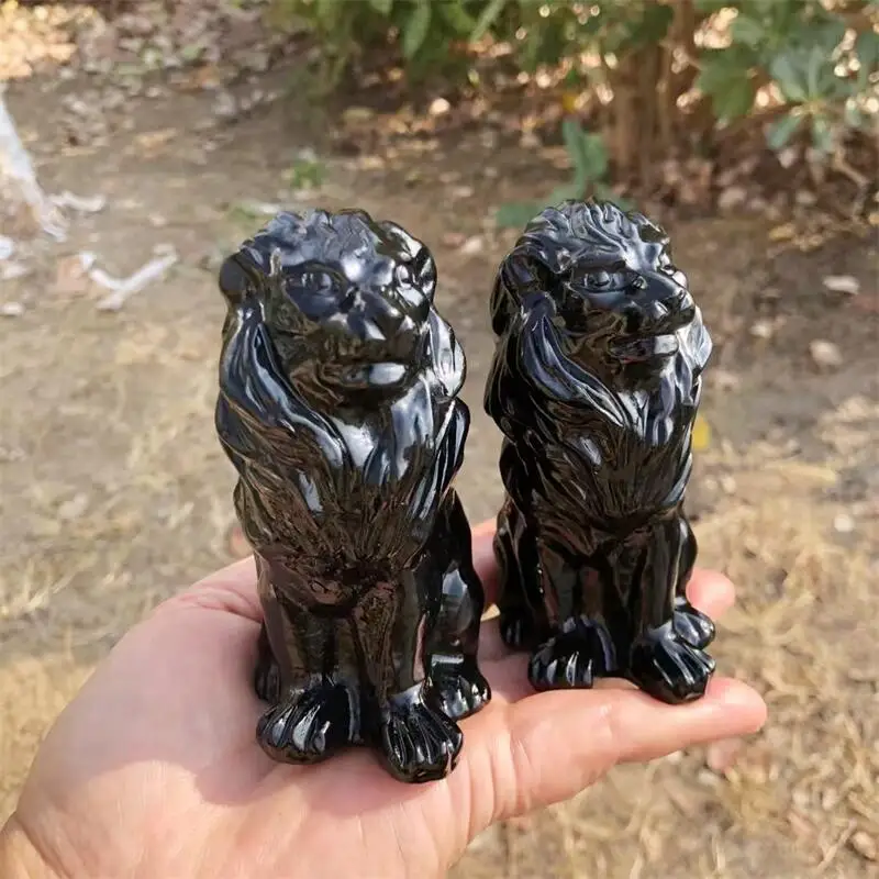 Статуэтка из черного обсидиана с львом