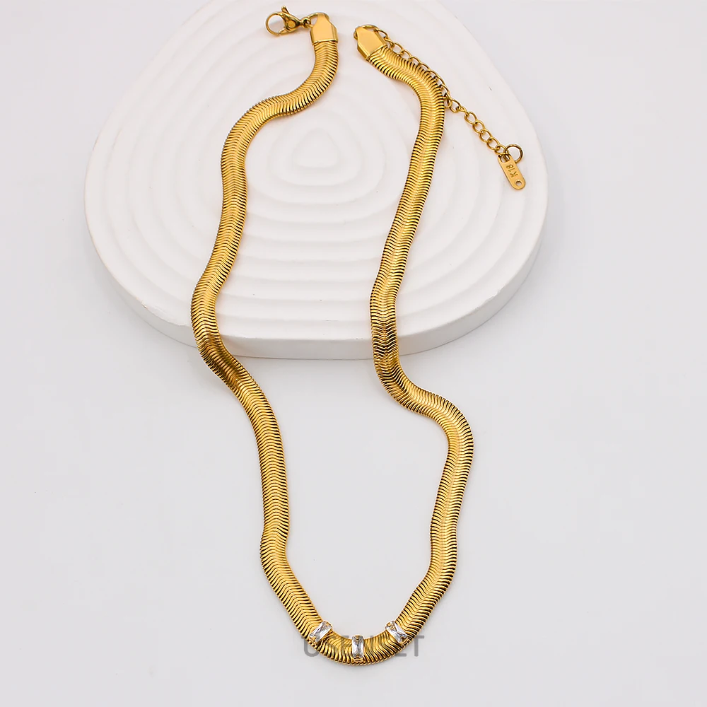 

Новое гибкое женское ожерелье из нержавеющей стали с фианитом