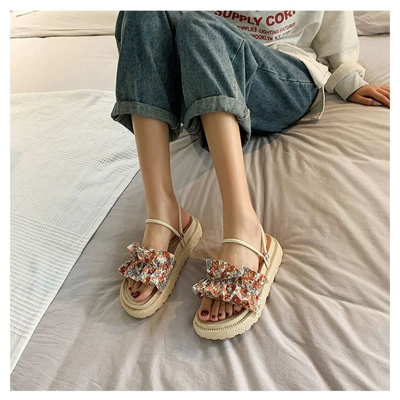 

Flat Shoes Female Slippers Casual Slides Platform Slipers Women Lady Luxury 2023 Girl Beach Summer Slipper Sandals New