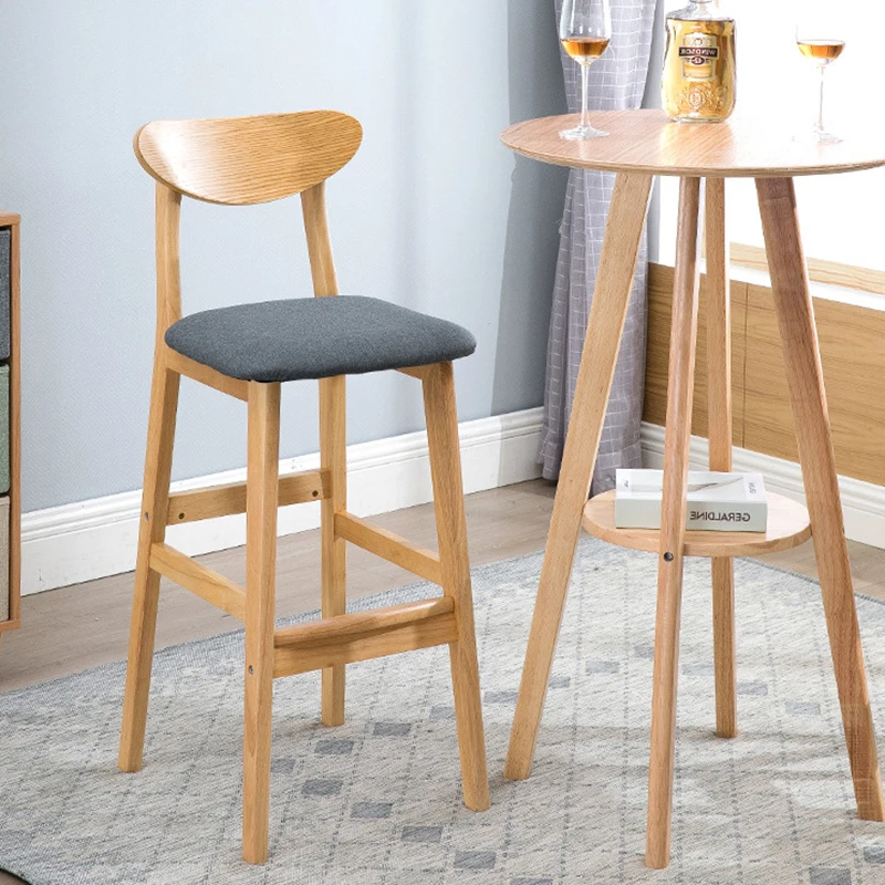 Рисунок 3 - Высокий стул для гостиной