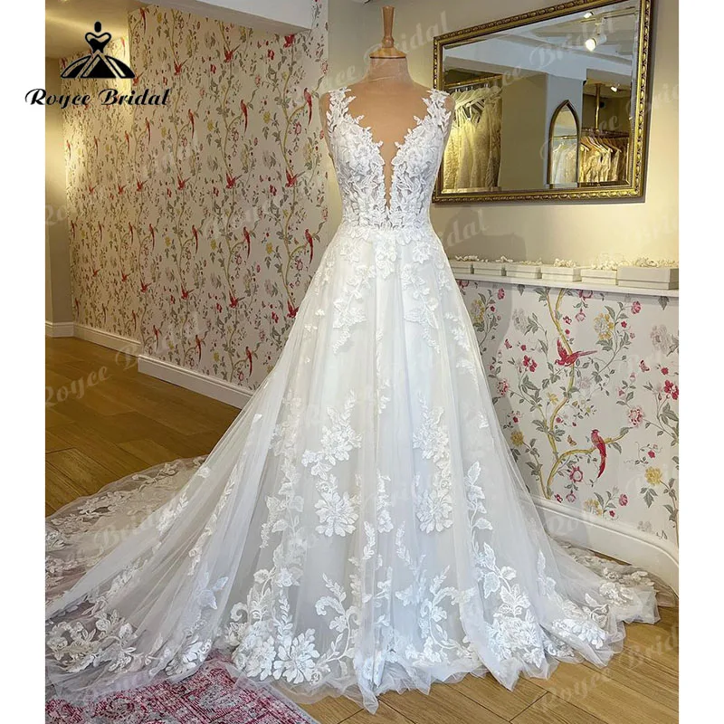 

2023 Wedding Dress with V Neck 2023 Luxury Lace Appliques Bride Court Train Wedding Gown for Women Custom Made Vestidos de Novia