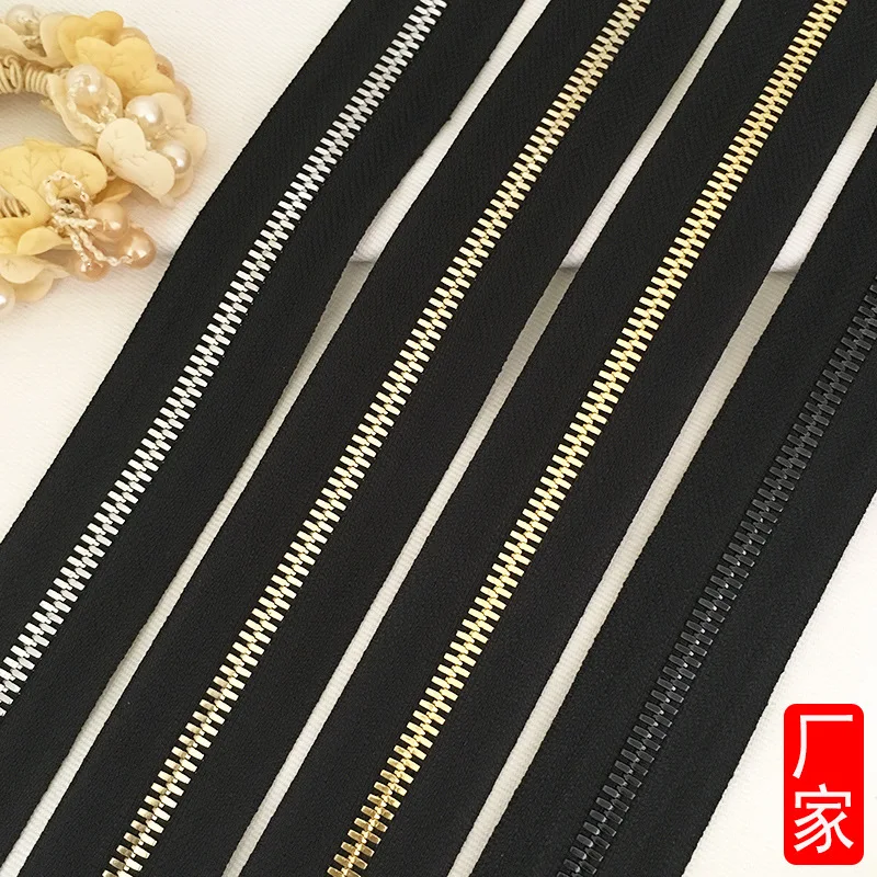 

Wholesale No. 3 No. 5 Corn Tooth Metal Two-way Zipper Pure Copper Accessories Yard 91cm Black Cloth Manufacturer