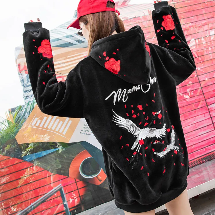 

Осенне-зимнее пальто в стиле хип-хоп с двойной бархатной подкладкой с принтом журавлей и вышивкой розы