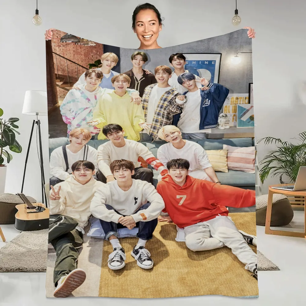 Семнадцать флисовых одеял в клетку Kpop Jakarta можно стирать вручную для взрослых и