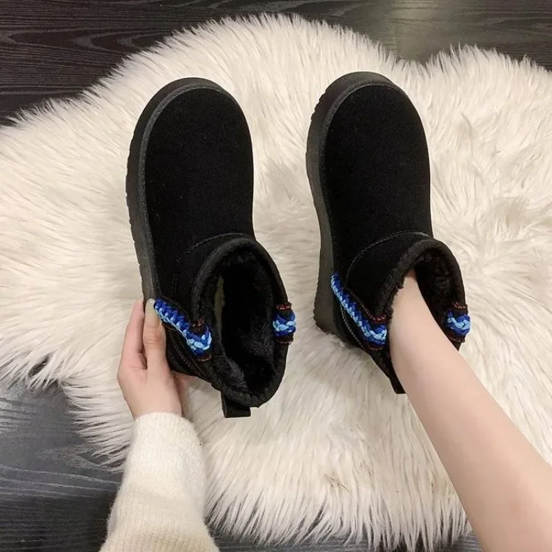 Женские ботинки на массивной подошве Черные Теплые ботильоны платформе большие