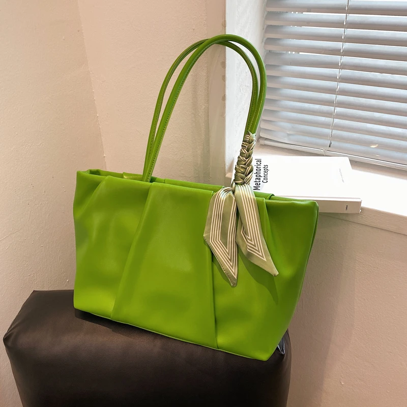 

Брендовая дизайнерская вместительная сумка на плечо для женщин, новинка 2022, повседневные сумки-тоуты, кошельки, трендовая дорожная сумка с ...