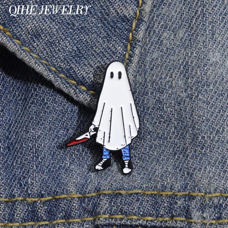 

White Ghost With a Knife Brooch Enamel Pin Custom Trick or Treat Pin Punk Spooky Pin Lapel Jacket Badge Halloween Jewelry Gift