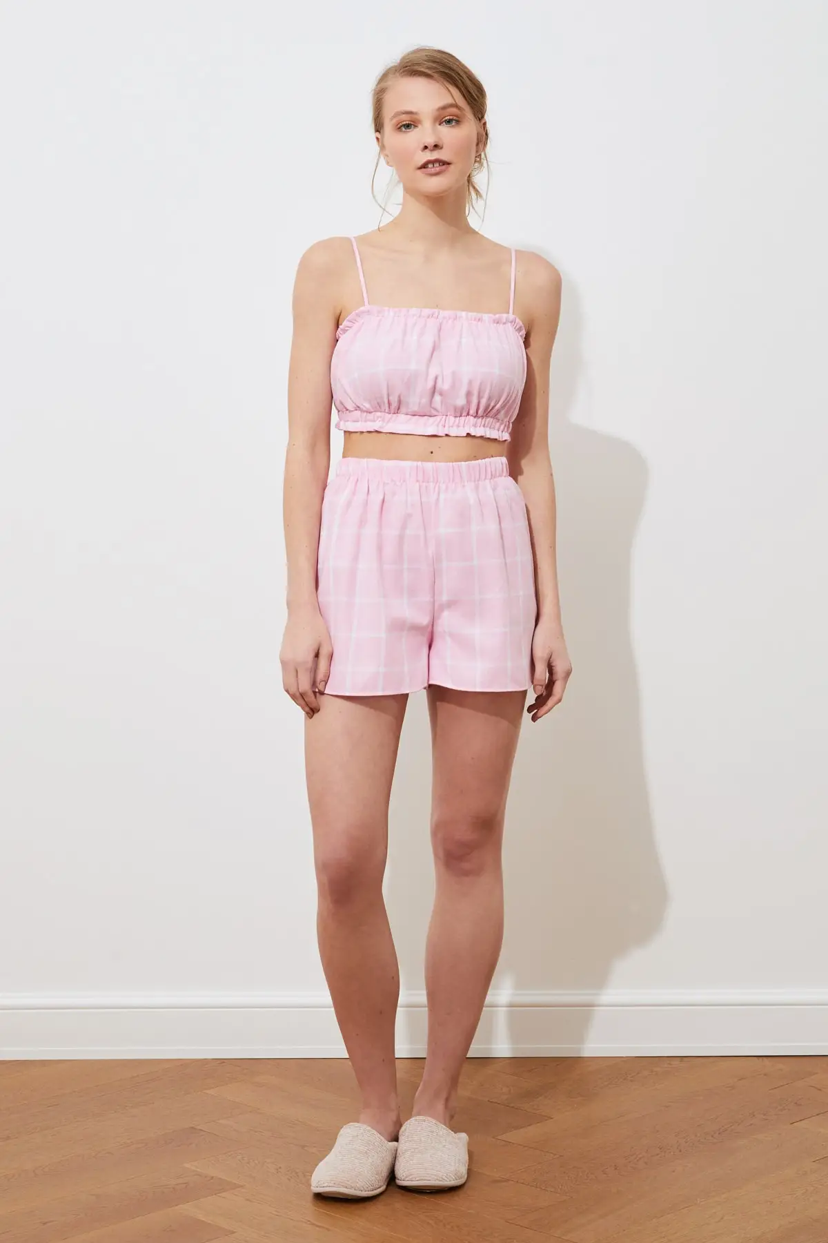 

Trendyol Woven Pajamas set THMSS21PT0584