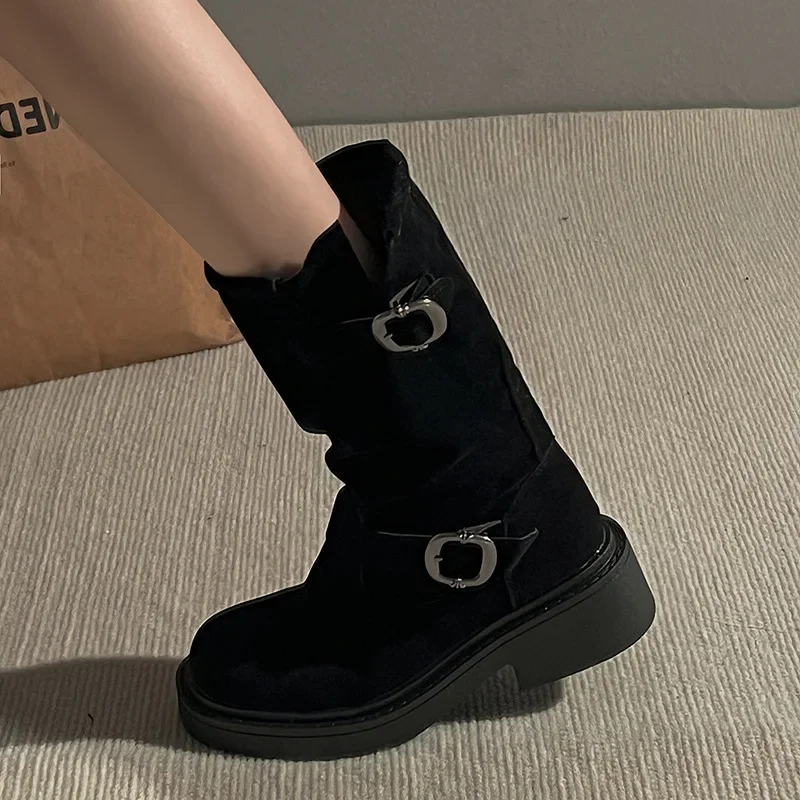 Женские ботинки на платформе замшевые зимние туфли до середины икры среднем