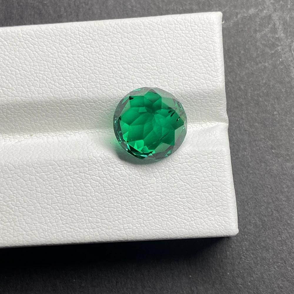 

Meisidian Lab Created Hydrothermal Columbian Round Cut 5.5mm 0.6 Carat Green Emerald Stone Pendant Jewelry Gmestone