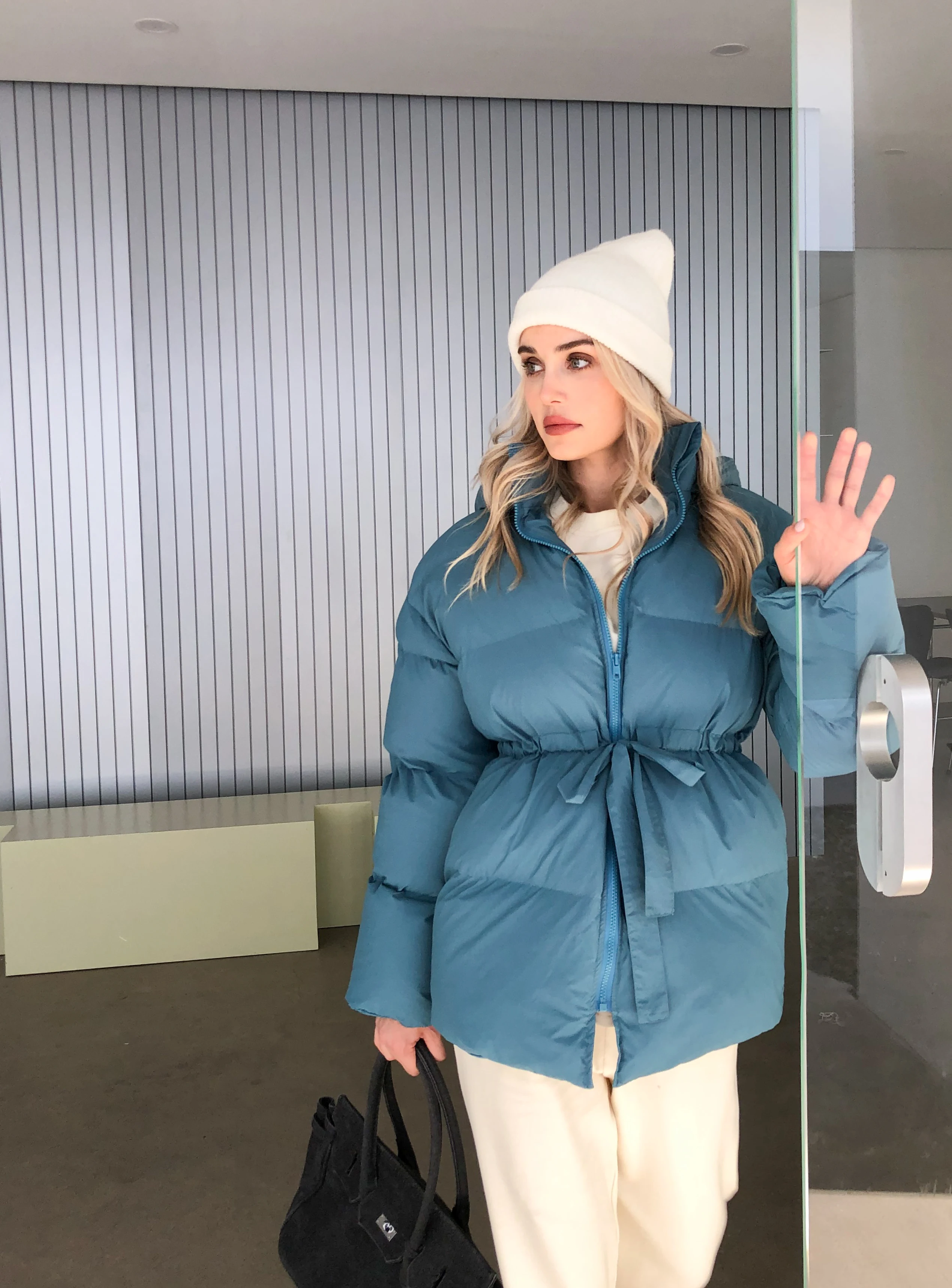 2022 Women Winter Jacket coat Stylish Thick Warm fluff Parka Female water proof outerware coat New Hot