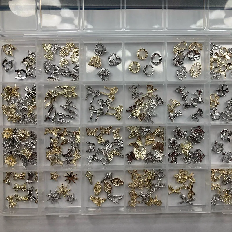 

50PCS/100PCS Luxury 3D Nail Charms Bulk Alloy Random Designs Nail Art Rhinestones Jewelry Accessories Decoration For DIY Nails