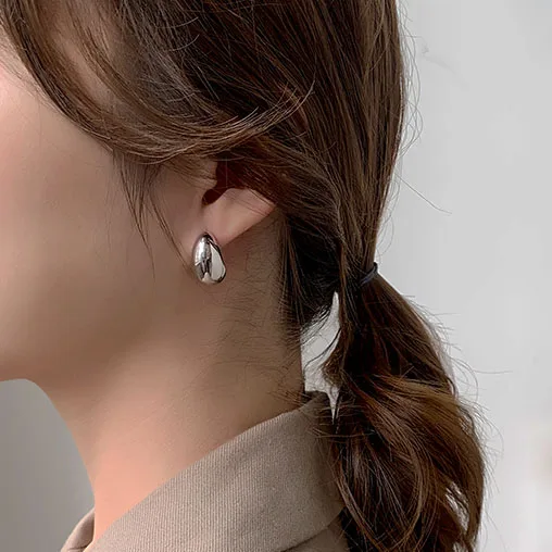 

Small Stud Earrings For Women Metal Gold Silver Color Piercing Earring Korean Ladies Elegant Quality Ear Jewelry 2020