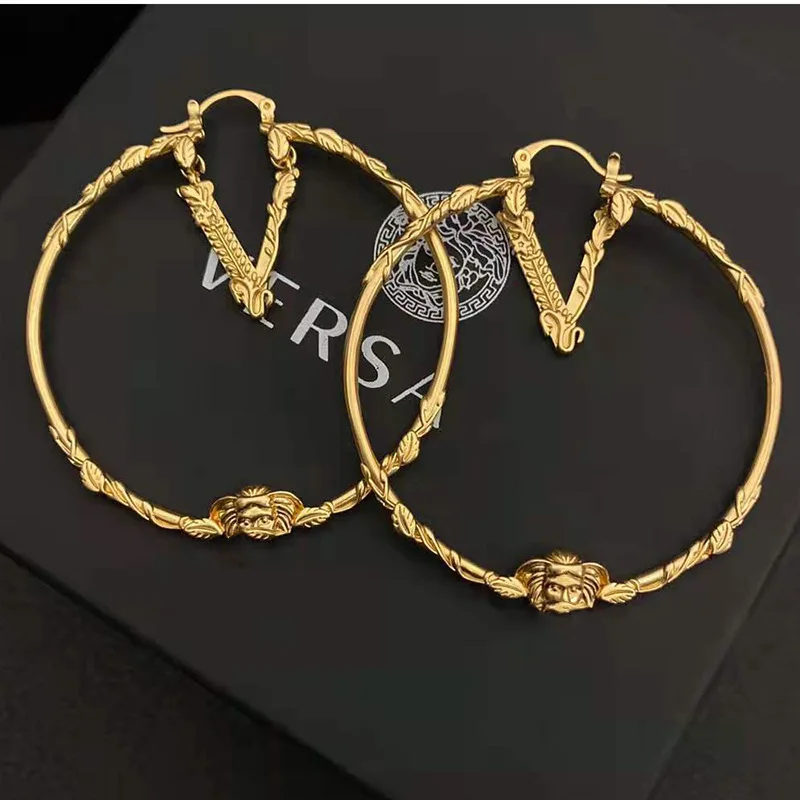 

Special Pendant Letter V Earrings For Women Gold Color Metal Big Ear Ring Wedding Party Gift Dangle Drop Earrings Beauty Head