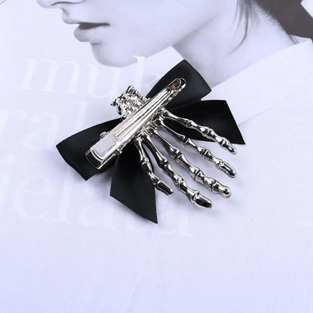 

Personalized Chic Skeleton Hand Halloween Hairpin Scary Claw Hair Clip Individual for Party