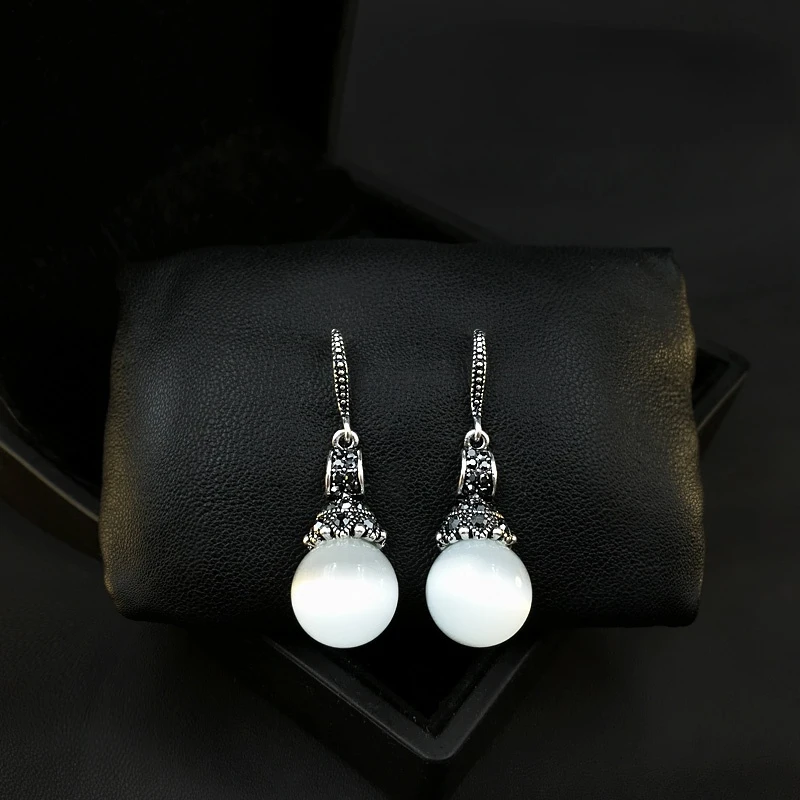 

Opal Vintage Earrings High-Grade Exquisite Dangle Earrings Rhinestone Jewelry for Women Metal Round Earrings Wedding Party Gifts