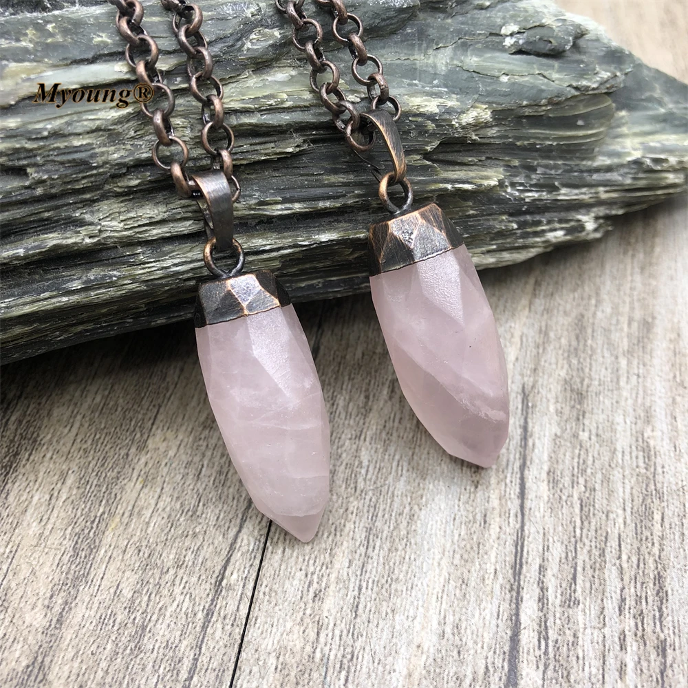 

Кулон в форме пули из натурального кварца розы, с кристаллами, бронзовая фотография для женщин MY220767