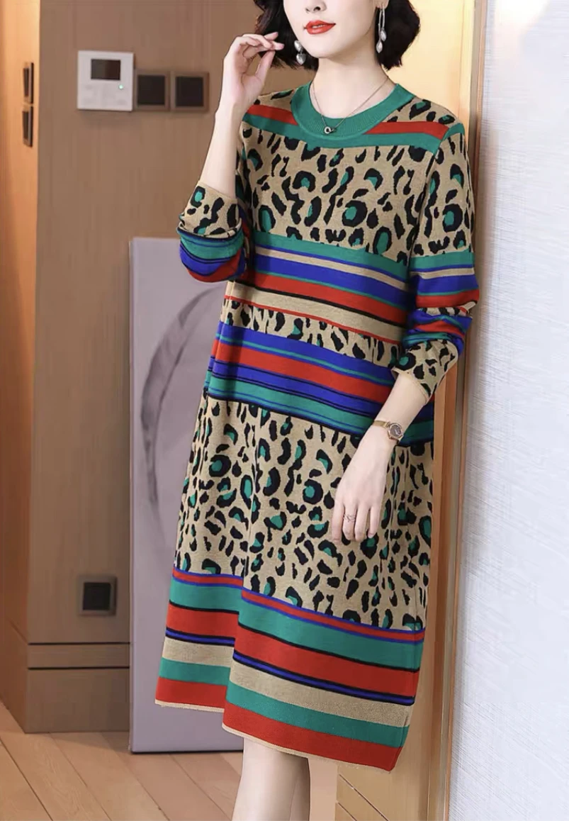 Рисунок 3 - Женское трикотажное платье-свитер