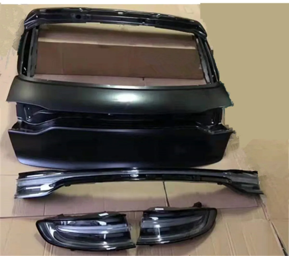 

Car Body Kit Tailgate headlight Taillight tail lamp additional brake lamp Through light for Porsche Macan