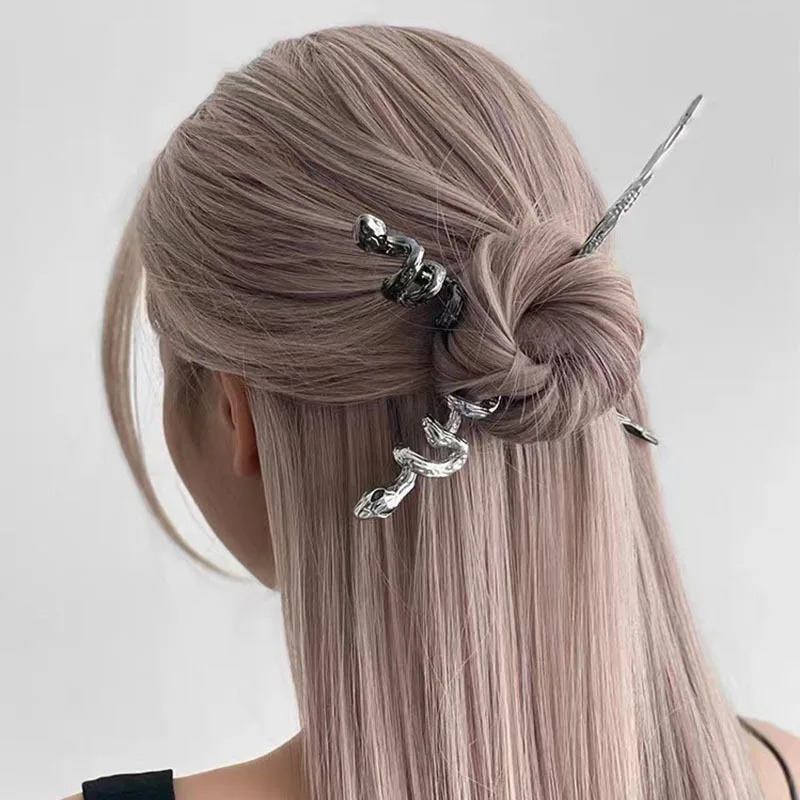 Заколка-пряжка для волос с изображением лилии