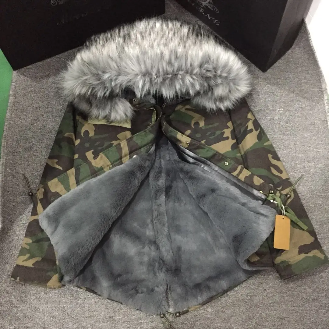 

Camouflage Cotton Fabric Short Parka 2022 Trendy Gray Faux Fur Lining And Big Collar Plus Size Coat For Men