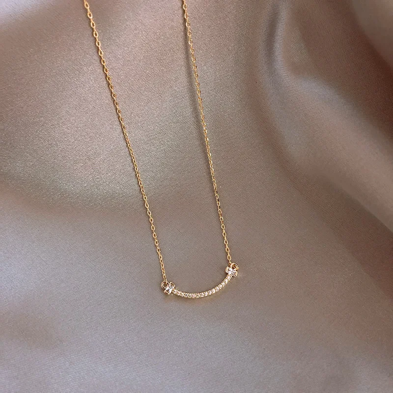 

Micro Inlaid Smiley Shape Necklace for Women Clavicle Chain Korean Fashion Jewelry Necklace on The Neck Accessories for Women