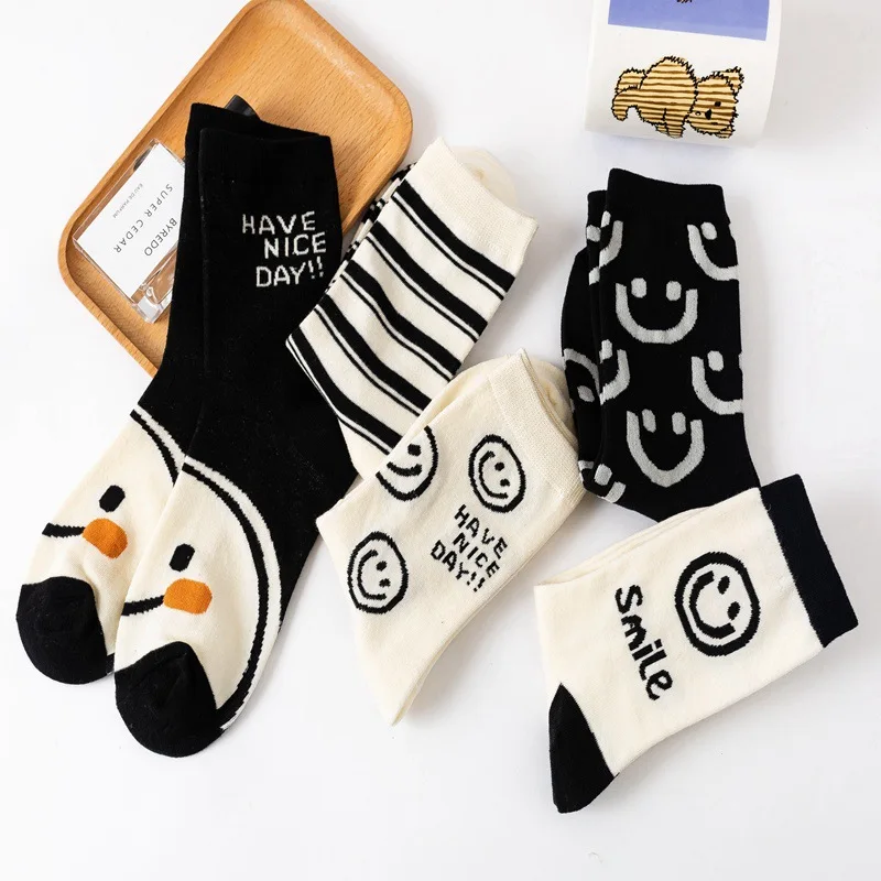

Socks Women Spring Summer kawaii Smiley Hip Hop Black White Cotton college Harajuku Funny Happy Sports Sock calcetines mujers