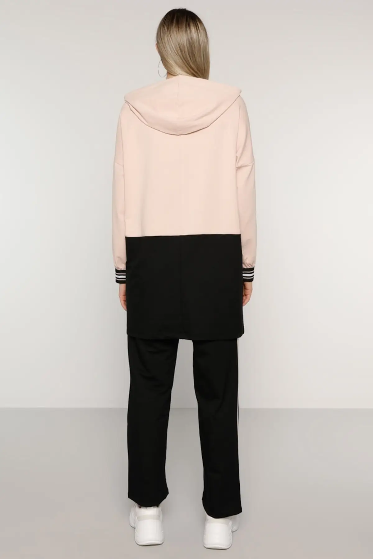 

Powder of Natural Fabric Women Track Suits Women's Islamic Team 2021