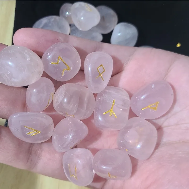 

Набор рун из белого хрусталя и черного оникса 24 шт.