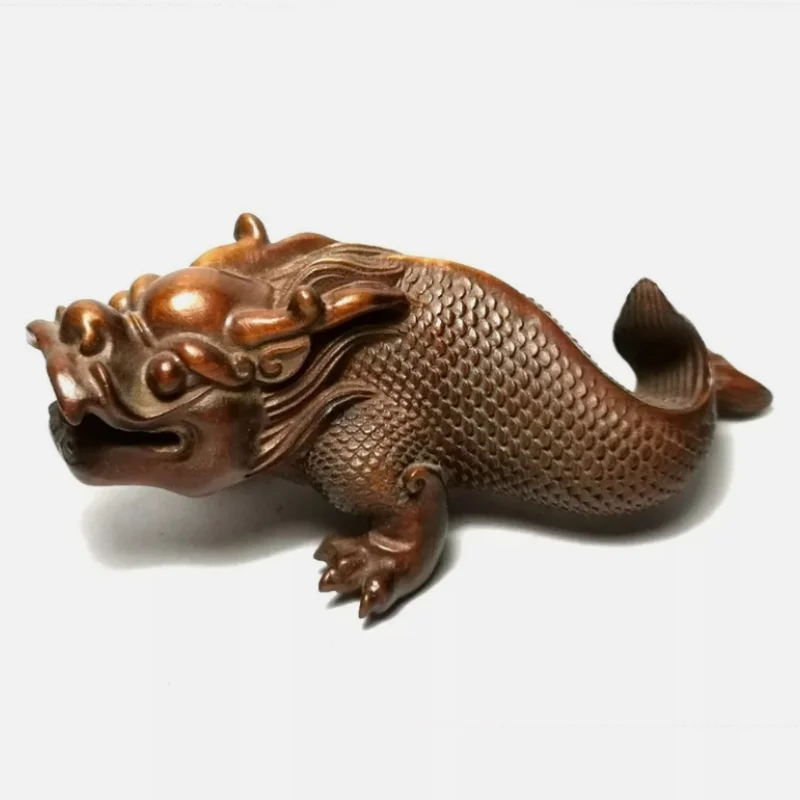 

Статуя дракона из дерева