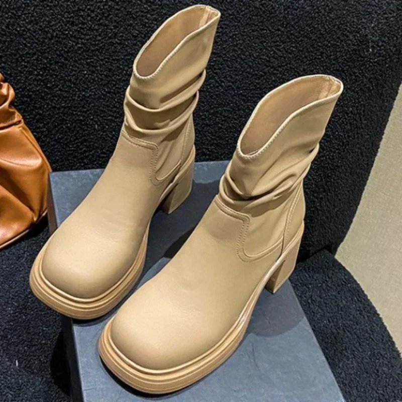 Женские ковбойские ботинки с острым носком коричневые из мягкой кожи в стиле