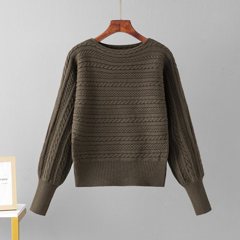 Женский свитер с воротником-лодочкой длинным рукавом