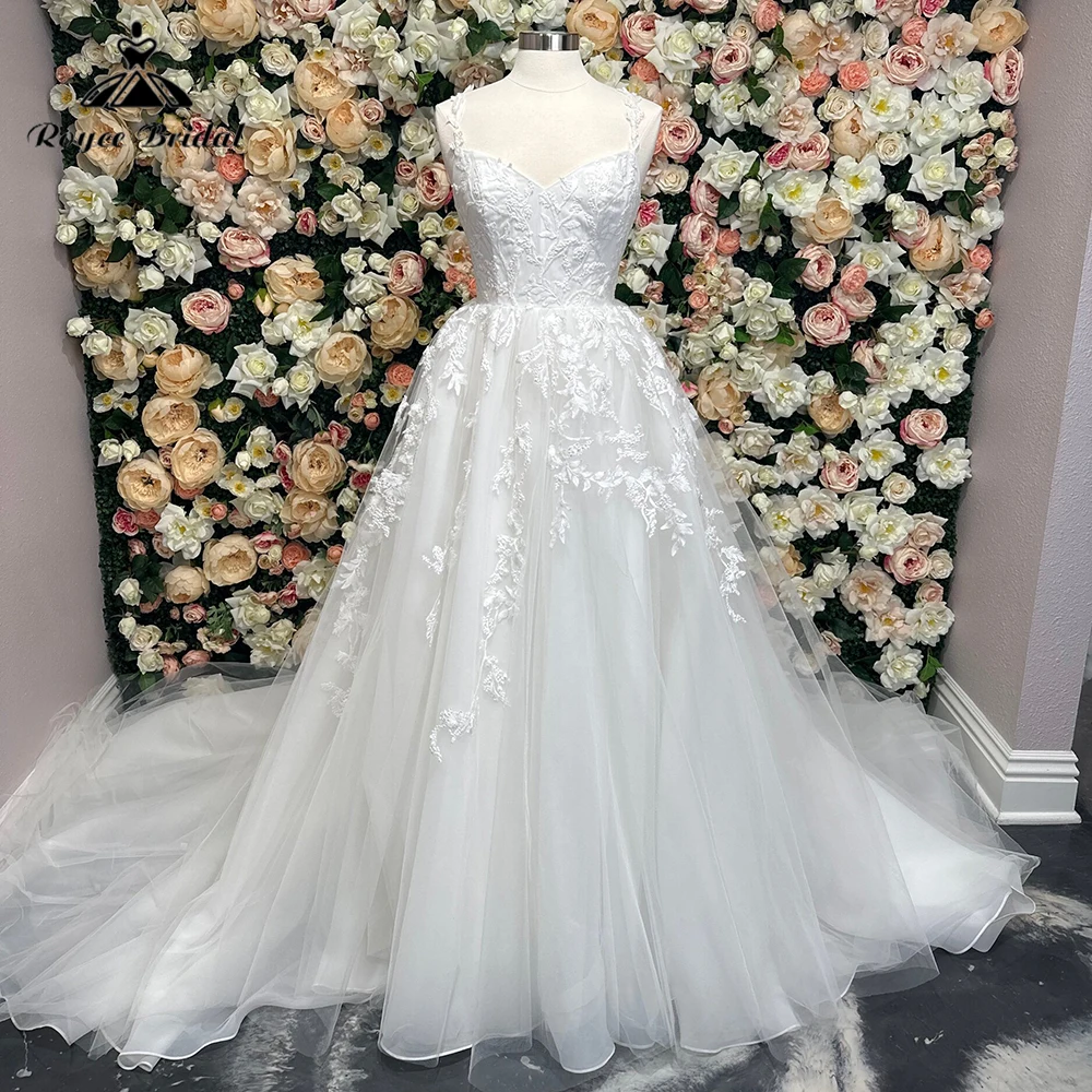 Женское платье с открытой спиной V-образным вырезом и