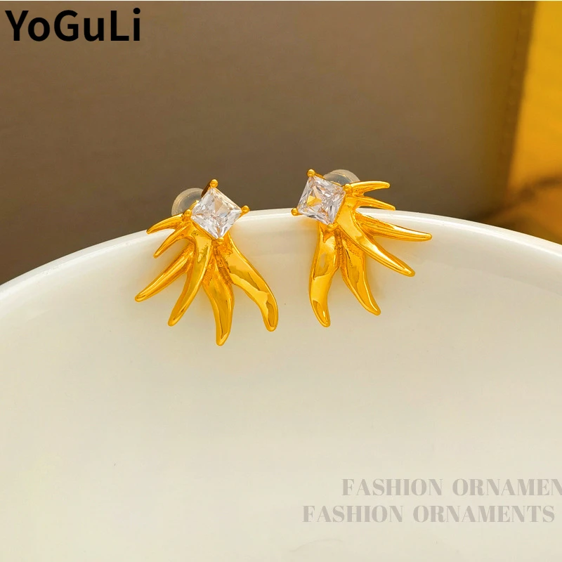 

Fashion Jewelry High Quality Zircon Earrings 2022 Trend New Design Copper Metal Gold Colro Stud Earrings For Women Girl Gift