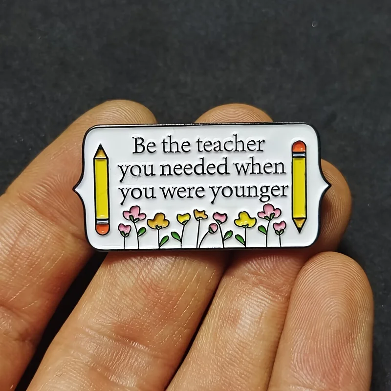 Брошь учителя