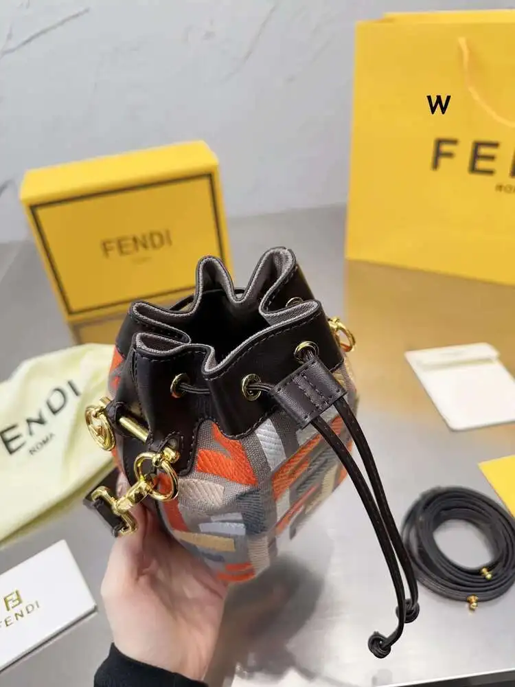 В Стиле Fendi 2024 Новая КошелеК На Сумка-меССенджер Подмышки Через Плечо Модная