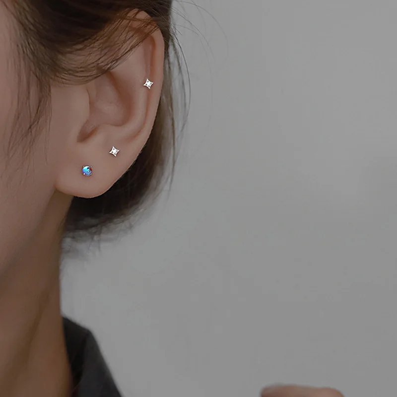 Женские серьги-гвоздики из серебра 925 пробы с опалом