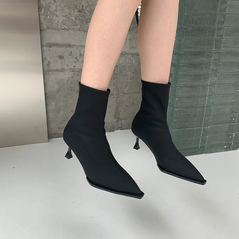 

Boots Women New 2023 Luxury Designer Autumn Shoes Zipper Rubber Fashion High Heel Pointy Ladies Ankle Med Flock Fabric Basic Sew