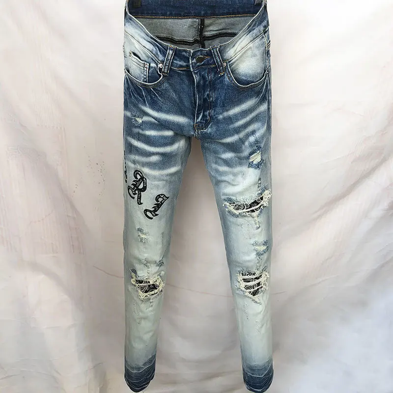 

Paisley Print Patchwork Hole Ripped Jeans America Streetwear Motorcycle Pants Men Jean Skinny Letter Embroidery Hip Hop Jean Men
