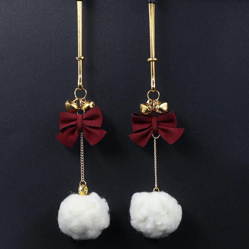 

1Pair Fur Ball Feather Nipple Clips Clamps Metal Breast Nipple Clamps Clip Exotic Accessories