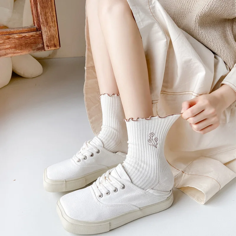 3 Pairs Retro Embroidered Floral Socks Literary Solid Color Lace Women Cotton Socks Girl Tide Striped Middle Tube Fashion Socks