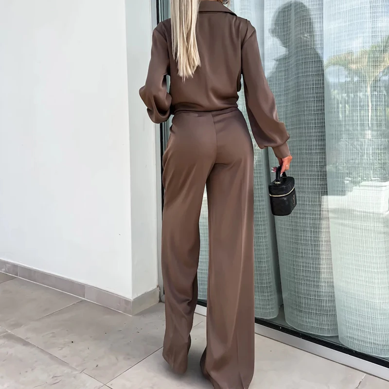 Элегантный женский комплект из двух предметов рубашка на пуговицах с отложным